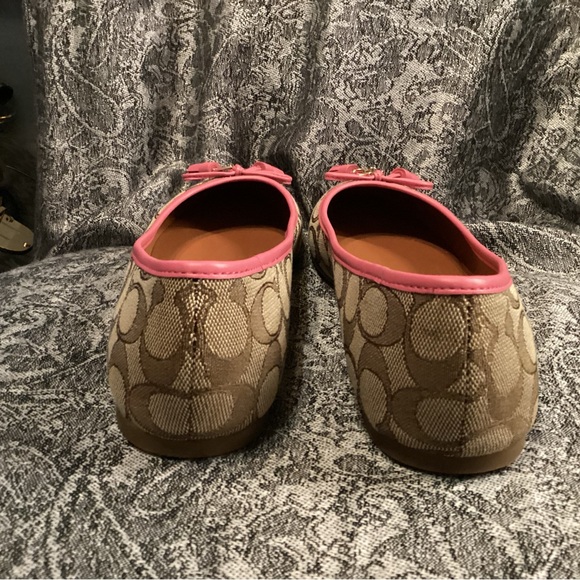 Coach NIB Benni signature logo flats in khaki and pink - Picture 5 of 7